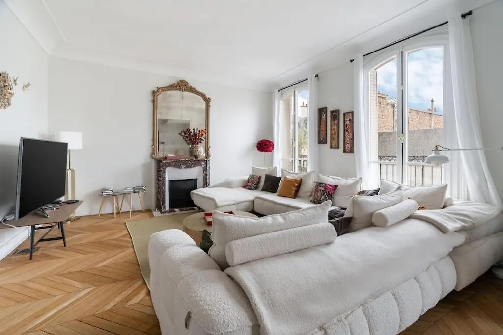 Haussmannien De Grand Luxe Apartament